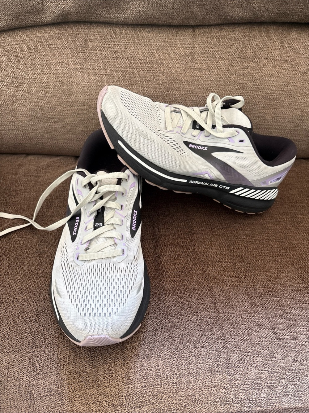Brooks Adrenaline GTS 23 Women's Size 9.5 (D) Running Shoes Gray
